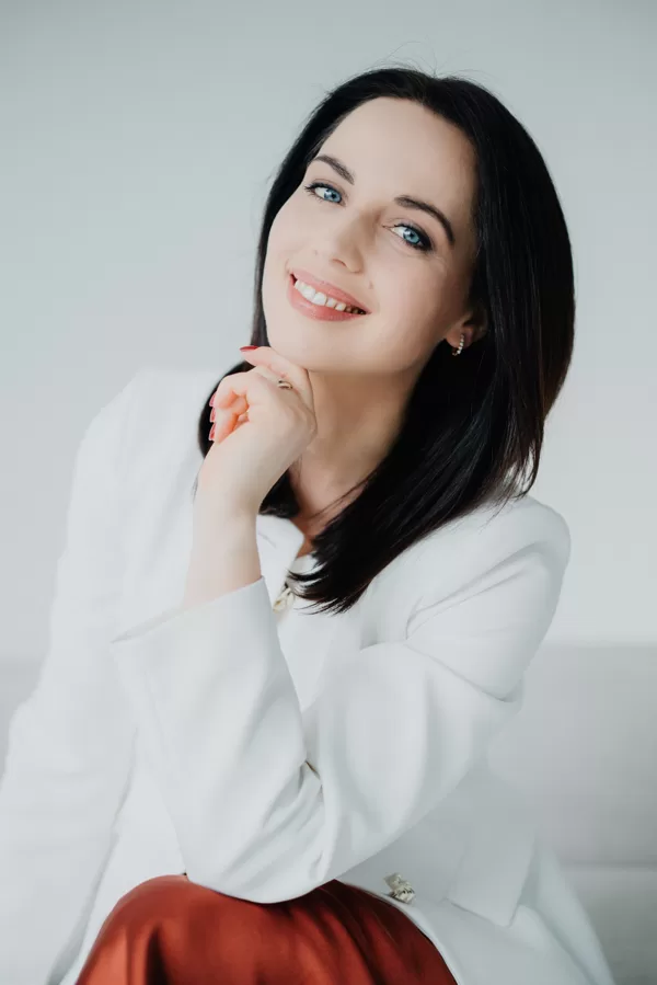 Полина Шинкаренко — стилист-коуч и ведущая трансформационной игры «Ты есть стиль»